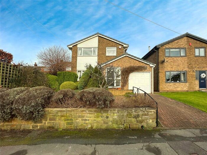 3 Bedroom Detached House To Rent In Hall Grove, Staincross, Barnsley, South Yorkshire, S75