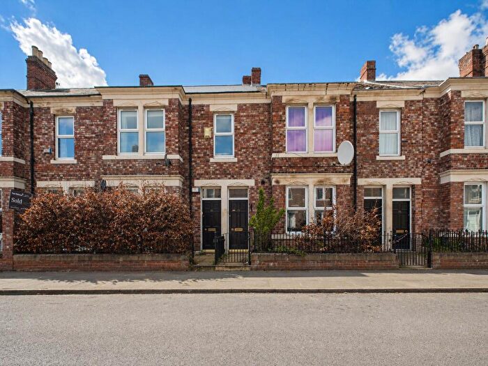 2 Bedroom Flat For Sale In Windsor Avenue, Saltwell, Gateshead, NE8