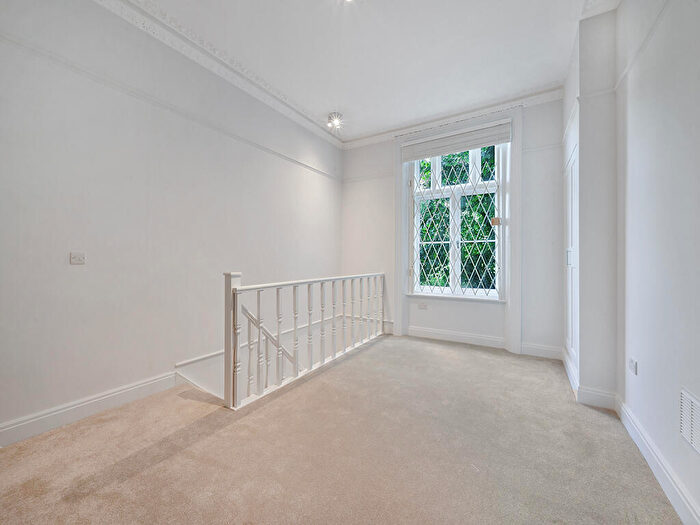 1 Bedroom Apartment To Rent In The Gardens, East Dulwich London, SE22