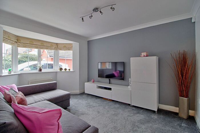 5 Bedroom Detached House For Sale In Evesham Place, Wokingham, RG41