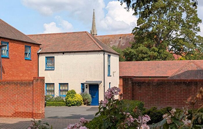 2 Bedroom Maisonette For Sale In Newbury Street, Wantage, OX12