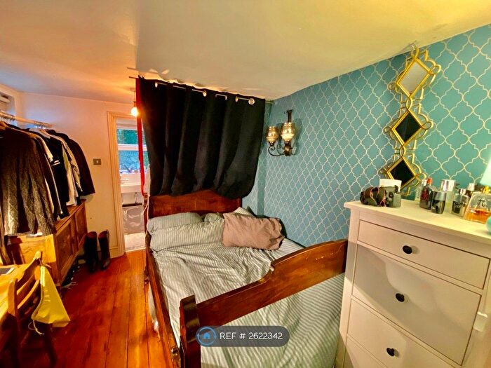 1 Bedroom Flat To Rent In Southolm Street, London, SW11