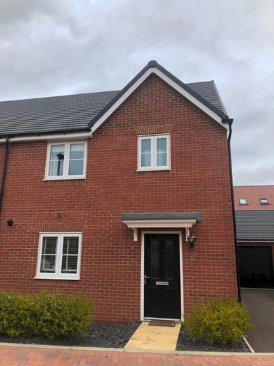3 Bedroom Property To Rent In Cameron Crescent, Bedford, MK40