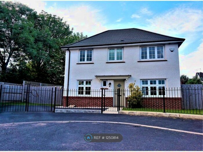 3 Bedroom Detached House To Rent In Bute Street, Manchester M40