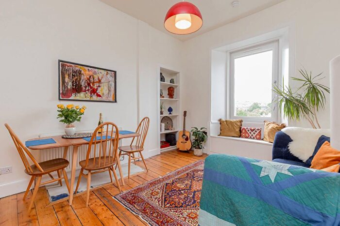 2 Bedroom Flat For Sale In Rodney Street, Cannonmills, Edinburgh, EH7
