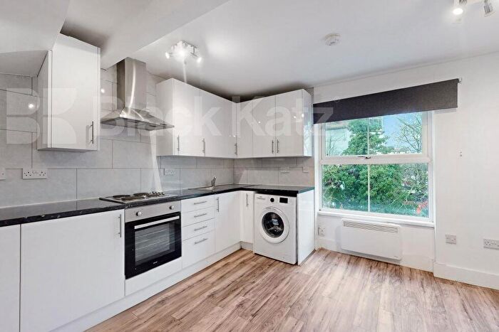 2 Bedroom Flat To Rent In Camden Road, Camden, N7