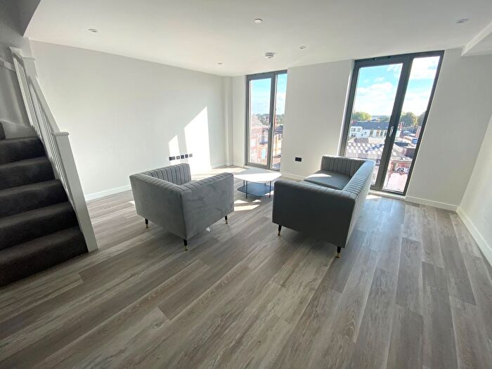 2 Bedroom Property To Rent In Apex Lofts, Birmingham, B12