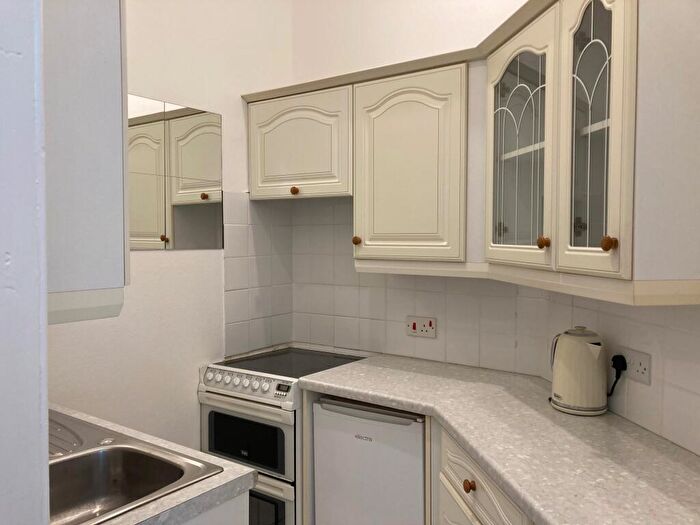1 Bedroom Flat To Rent In Comely Bank Row, Edinburgh, EH4