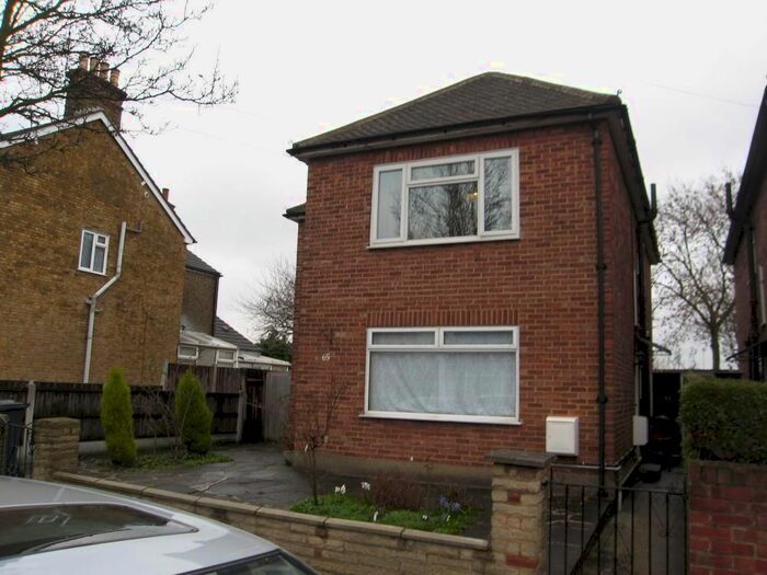 2 Bedroom Flat To Rent In Saville Road, Chadwell Heath, Romford RM6