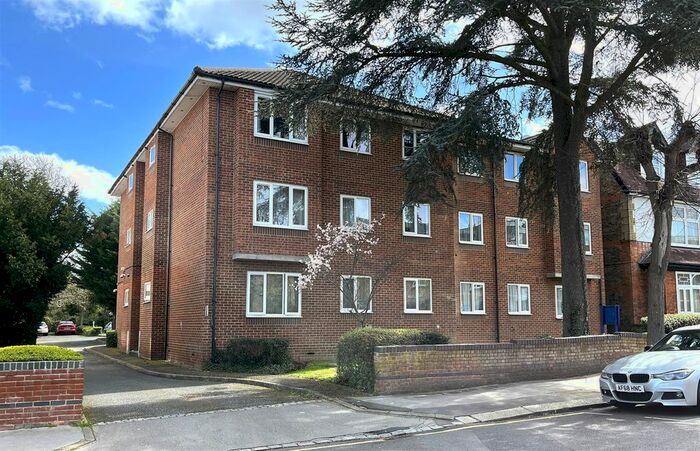 2 Bedroom Flat To Rent In Ashburton Road, Addiscombe, Croydon, CR0