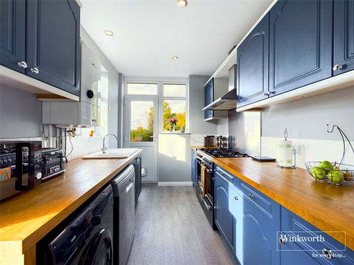 3 Bedroom Semi-Detached House To Rent In Delamere Road, Earley, Reading, Berkshire, RG6