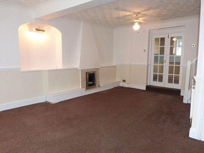 3 Bedroom Property To Rent In Brithweunydd Road, Trealaw, Tonypandy, CF40