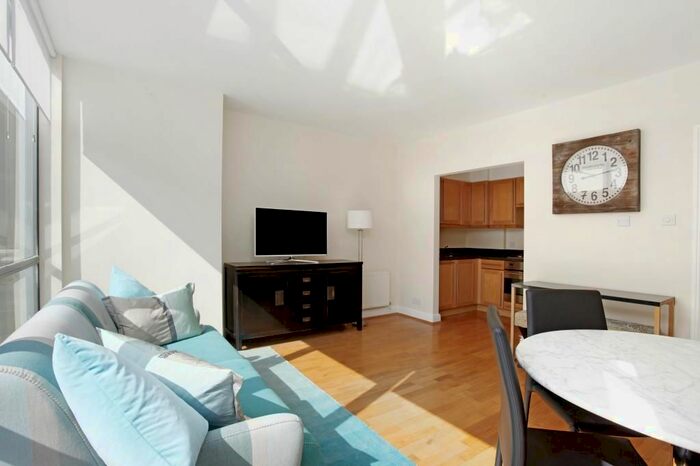 1 Bedroom Flat To Rent In Great Smith Street, Westminster, SW1P