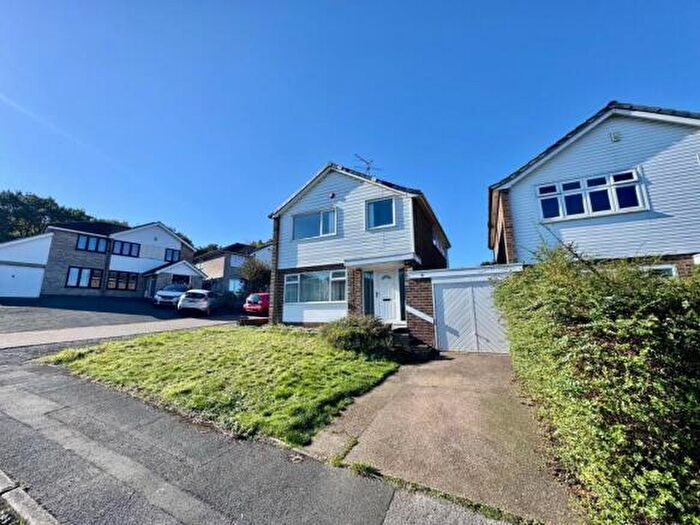 3 Bedroom House To Rent In Richborough Place, Wollaton, NG8