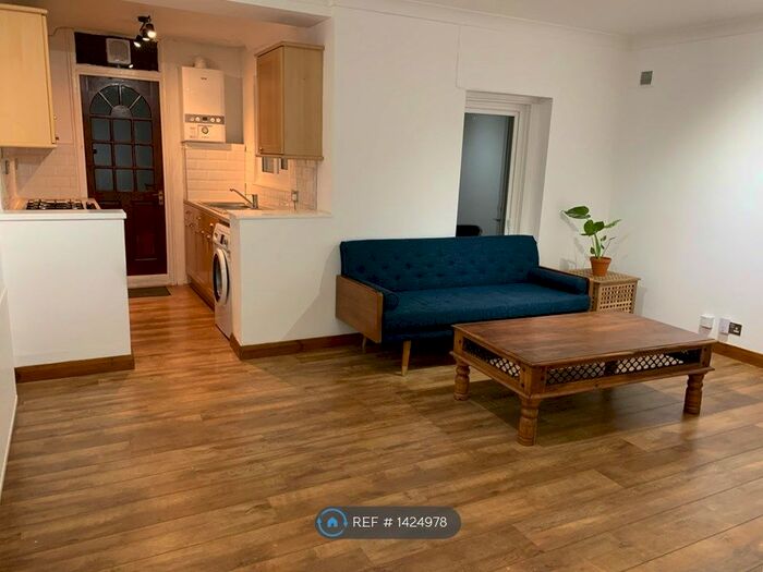 1 Bedroom Flat To Rent In Hermon Hill, London, E11