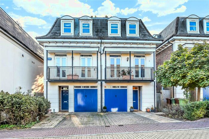 4 Bedroom Semi-Detached House To Rent In Exchange Mews, Culverden Park Road, Tunbridge Wells, Kent, TN4