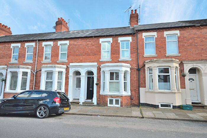 3 Bedroom Terraced House For Sale In Ashburnham Road, Northampton, NN1