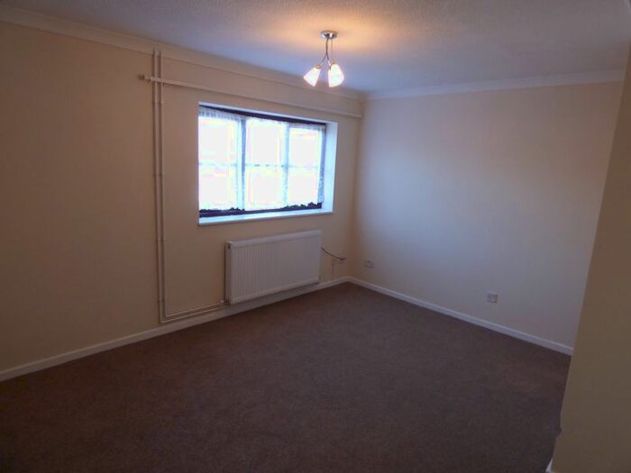 1 Bedroom Flat To Rent In Coulson Court, Dallow Road, Luton, LU1