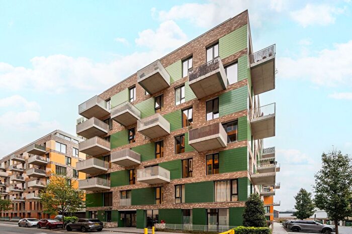2 Bedroom Flat To Rent In Christchurch Way, Greenwich, London, SE10