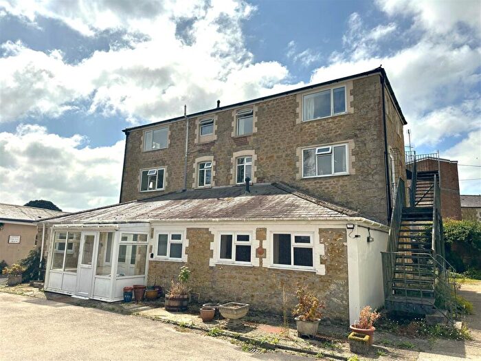 2 Bedroom Apartment For Sale In Stoke Water House, Beaminster, DT8