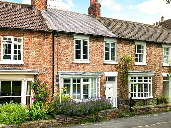 2 Bedroom Cottage For Sale In The Green, Hurworth, Darlington, DL2