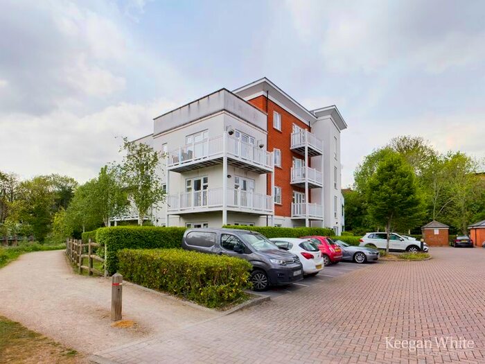 2 Bedroom Flat To Rent In Carolina Drive, High Wycombe, HP11