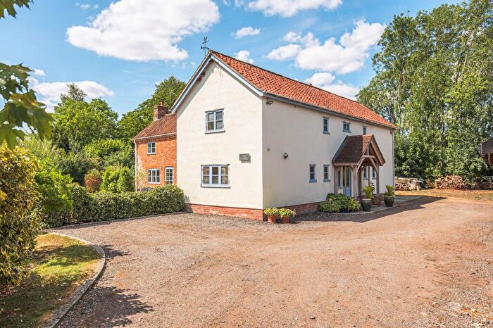 4 Bedroom Detached House For Sale In Sympathetically Extended And Renovated Family Home In Hempnall, NR15