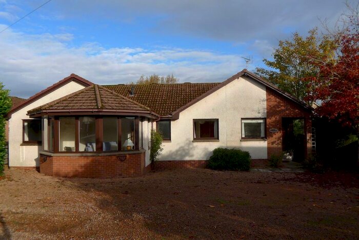 4 Bedroom Bungalow To Rent In Almbank, Gladney, Ceres KY15