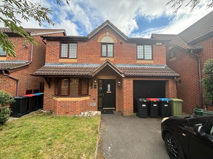 4 Bedroom Detached House To Rent In Mayer Gardens, Shenley Lodge, Milton Keynes, MK5