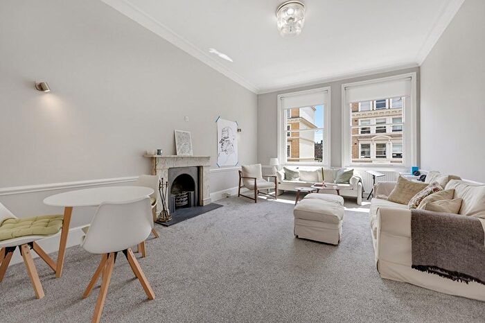 2 Bedroom Flat To Rent In Queen's Gate Place, London, SW7