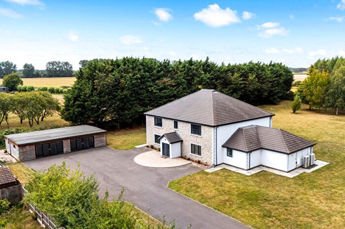 5 Bedroom Detached House For Sale In Highground Lane, Barnham, PO22