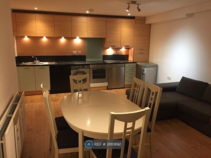 2 Bedroom Flat To Rent In Bush House, London, SE18