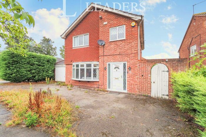 4 Bedroom Detached House To Rent In Chesham Drive, Bramcote, NG9