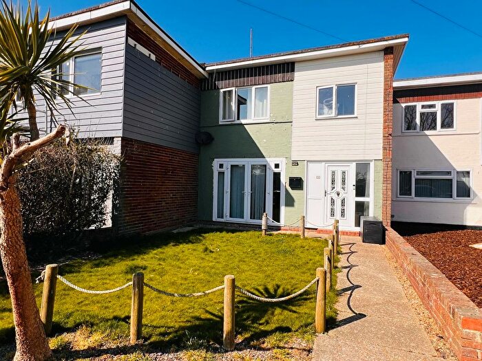 3 Bedroom Property To Rent In The Parade, Beachlands, Pevensey Bay, BN24