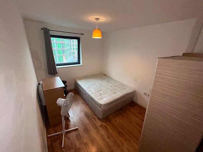 2 Bedroom Flat To Rent In High Street, London, E15