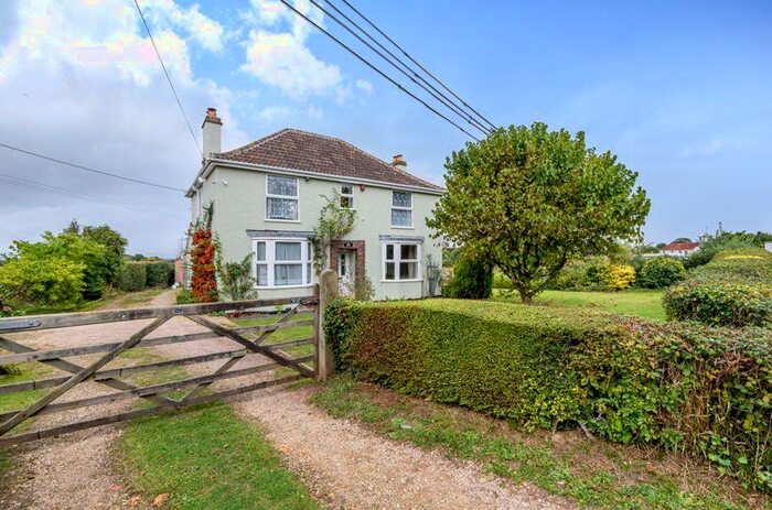 3 Bedroom Detached House For Sale In Kington Lane, Thornbury, BS35