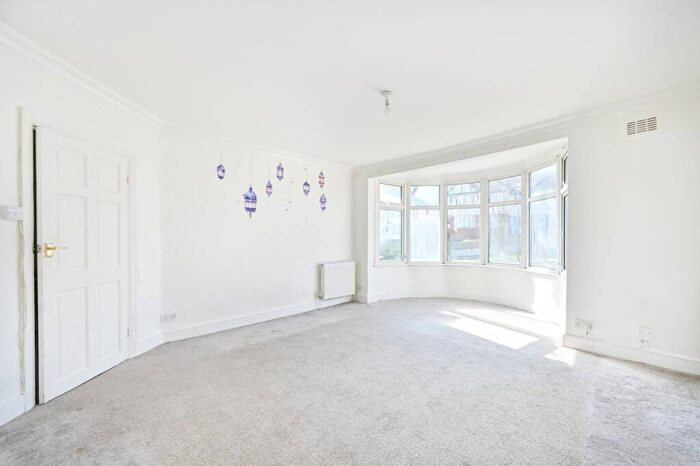 2 Bedroom Flat For Sale In Wembley Hill Road, Wembley Park, Wembley, HA9