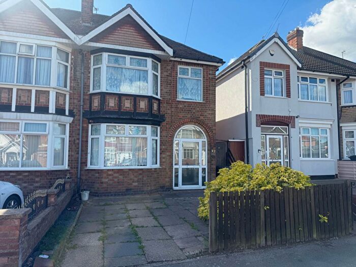 3 Bedroom Semi-Detached House To Rent In Woodnridge Road, Leicester, LE4
