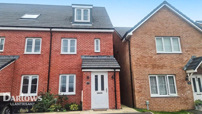 3 Bedroom Town House For Sale In Clos Y Cornicyll, Llanaran, CF72
