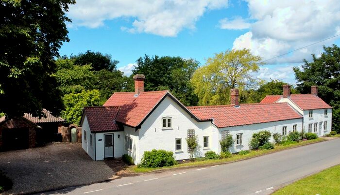 7 Bedroom Detached House For Sale In Fen Road, Halton Holegate, Spilsby, PE23