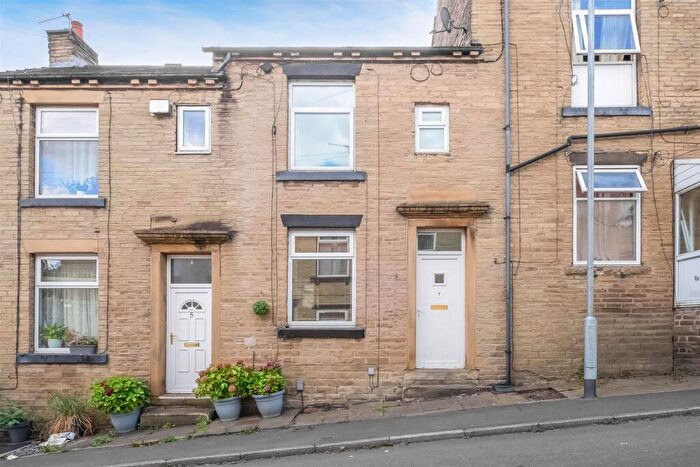 2 Bedroom Terraced House For Sale In Thomas Street, Brighouse, HD6
