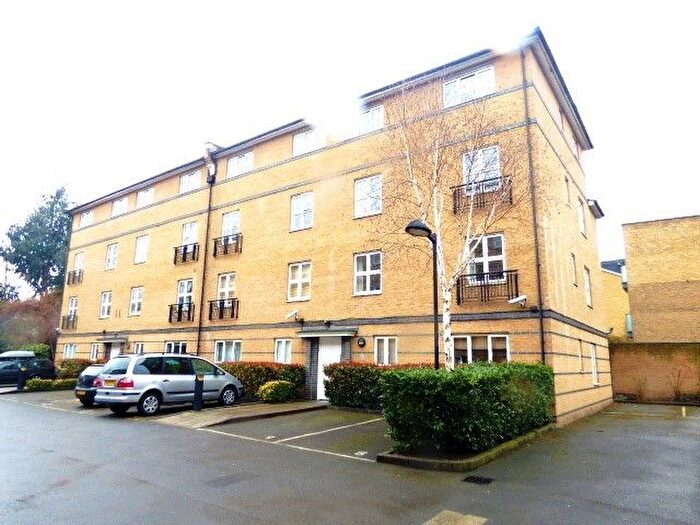 2 Bedroom Flat To Rent In Azure House, Buckfast Street, Shoreditch, E2