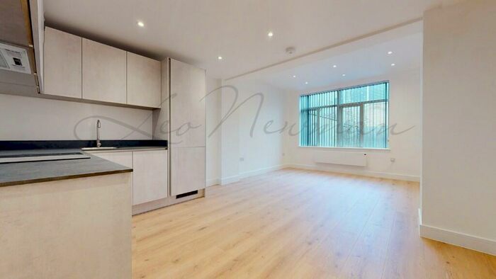 1 Bedroom Flat To Rent In Park Road, Barnet, North London, EN5