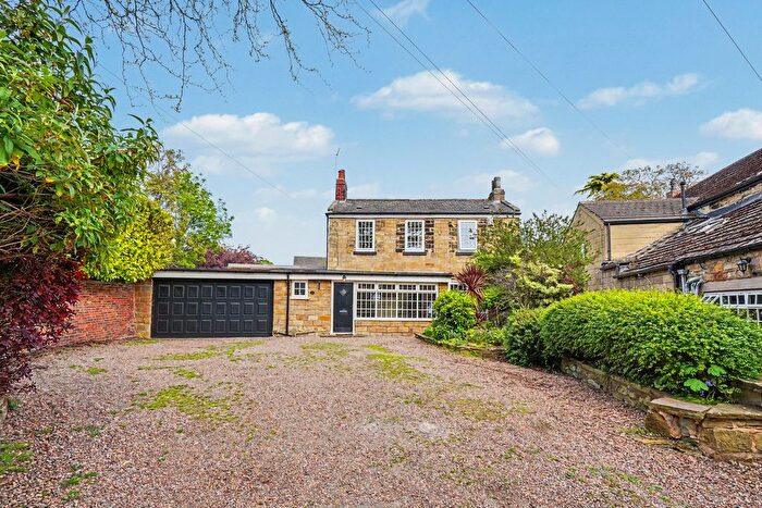 3 Bedroom Detached House For Sale In Pontefract Road, Ackworth, WF7