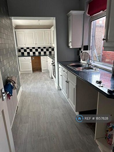 3 Bedroom Semi Detached House To Rent In Sheppard Road, Doncaster, DN4