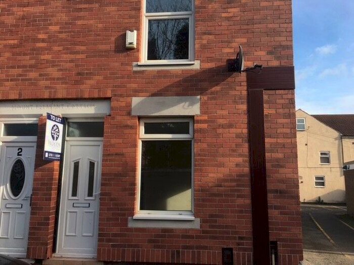 3 Bedroom End Of Terrace House To Rent In Mount Pleasant, Balby, Doncaster, DN4