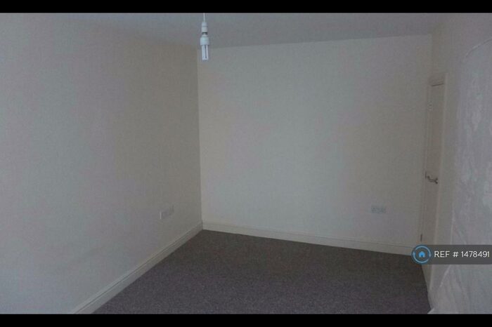 1 Bedroom Flat To Rent In Northload Street, Glastonbury, BA6