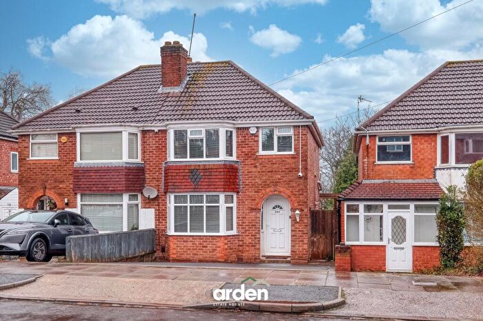 3 Bedroom Semi Detached House For Sale In Green Acres Road, Birmingham, B38