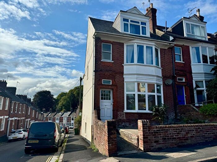 1 Bedroom Flat To Rent In Fairpark Road, St. Leonards, Exeter, EX2