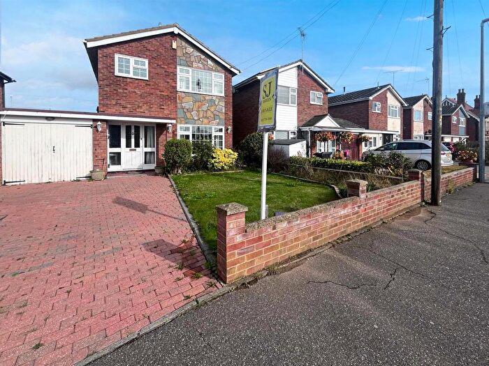 3 Bedroom Detached House For Sale In North End, Southminster, CM0